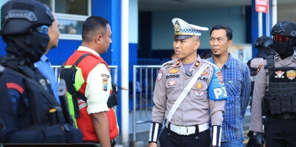 Cegah Aksi Premanisme Polda Jatim Gelar Patroli Skala Besar di Operasi Pekat II Semeru 2025
