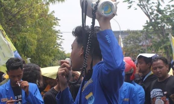 DPRD Lamongan Di Kritik PC PMII : Hanya Jadi Tukang Stempel