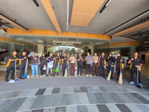 Dalam Rangka HUT Polri Ke-79, Polri Kurve di Gereja Mawar Sharon