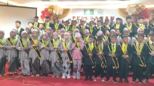 SD KHM NOER Surabaya Menyelenggarakan Pelepasan Peserta Anak Didik dan Penghargaan Tahfidz Juz 30