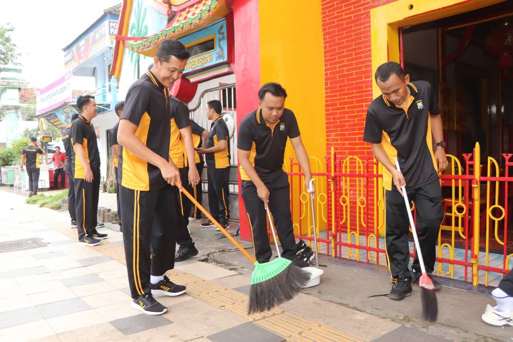 Sambut Hari Bhayangkara ke-79, Polres Tuban Gelar Bakti Religi