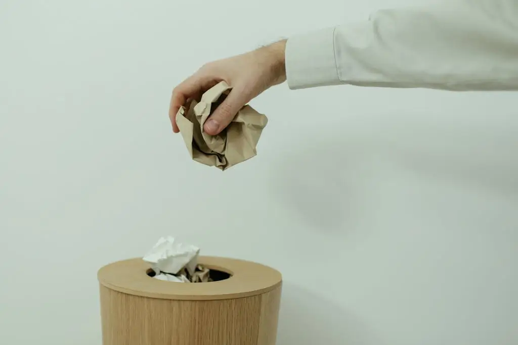 Satu Orang Buang Sampah, Satu Suku Disalahkan? Begini Reaksi Publik dan AMI