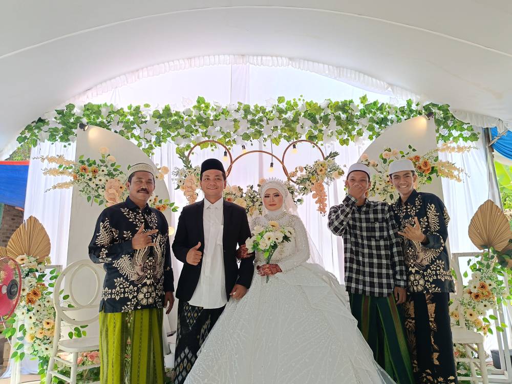 Pernikahan Sofwan & Fauziah Sungguh Sangat Meriah