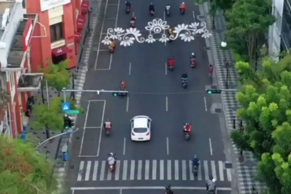 Pemkot Surabaya Evaluasi Penataan Parkir Jalan Tunjungan
