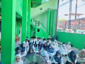 Sekolah KHM. NUR Gelar Doa Bersama untuk Indonesia Damai