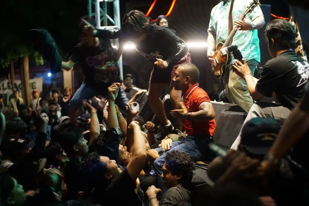 Manukan Bersemi Kembali Vol. 1: Ajang Kembalinya Geliat Musik Komunitas Surabaya Barat