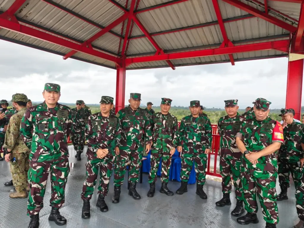 Kaskoopsudnas Tinjau Manuver Lapangan Latgabma Super Garuda Shield 2025 di Dabo Singkep