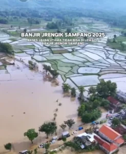 Banjir di Desa Jrengik Sampang: Jalan Utama Tidak Bisa Dilewati