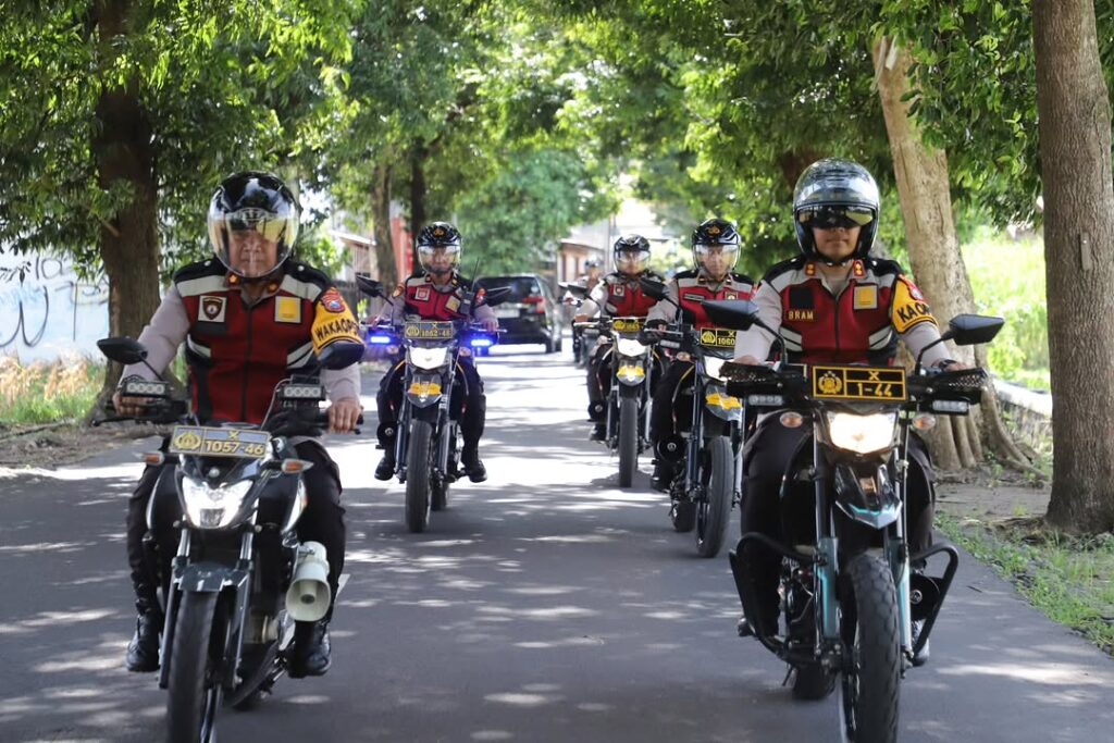Kapolres Kediri Pimpin Patroli R2 Pastikan Libur Nataru Aman