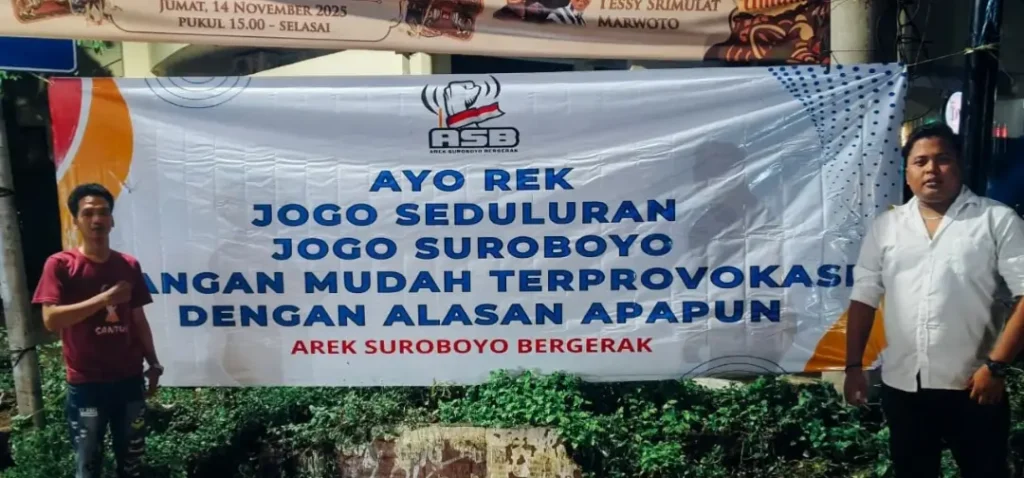Organisasi ASB Lakukan Pemasangan Banner Dengan Tulisan: Jogo Suroboyo