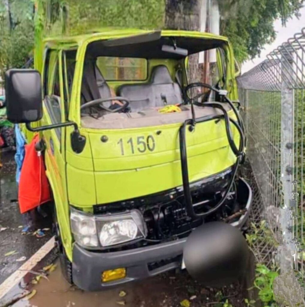 Tim 112 Gerak Cepat: Pengendara Motor Tewas Terlindas Truk Kedung Baruk Surabaya