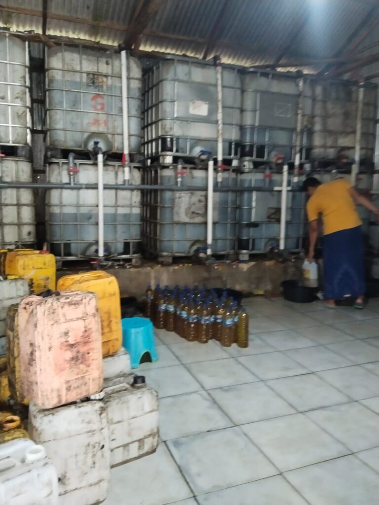 Dugaan Pengemasan Ulang Minyak Goreng Bersubsidi Terungkap di Pamekasan