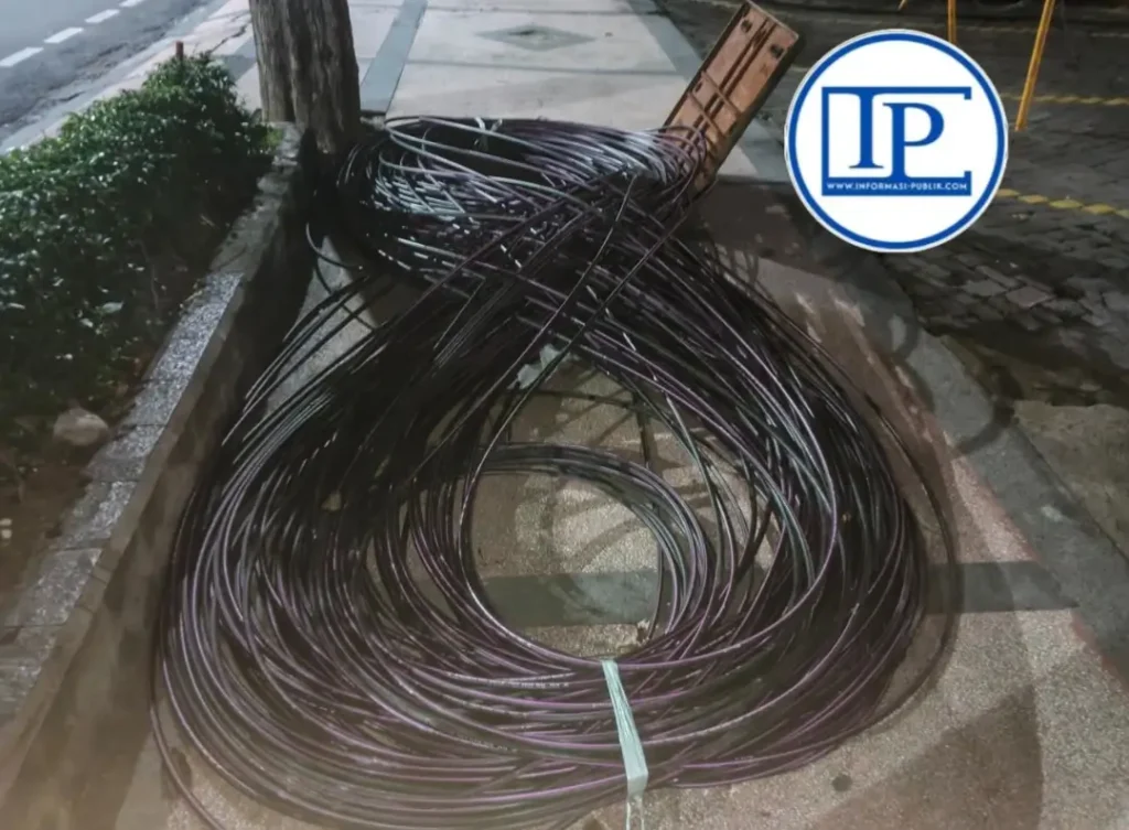 Maraknya Pemasangan dan Penarikan Kabel WiFi, Satpol PP Surabaya dan Dinas PU Diminta Bertindak Tegas