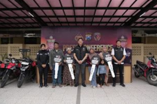 Gratis, Polres Kediri Kota Temukan dan Kembalikan Motor Hilang kepada Pemiliknya