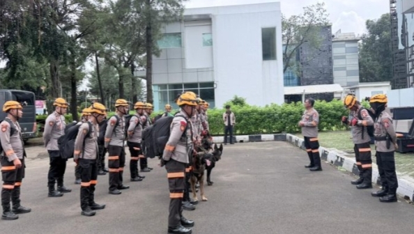 Den K9 SAR Ditpolsatwa Korsabhara Baharkam Polri Siap Perkuat Penanganan Bencana Longsor di Cisarua, Bandung Barat