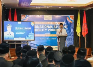 Walikota Surabaya Lepas Mahasiswa STIDKI ke Program Internasional