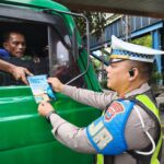 Polda Jatim Tertibkan Truk dan Bus yang Nekat Pakai Lajur Kanan
