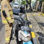 Motor Matik Terbakar di Surabaya, Pengendara Selamat