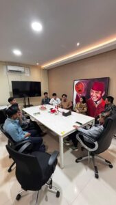 Menjaga Ideologi Organisasi: DPK GMNI Hukum Untag Surabaya Gelar Pertemuan Strategis dengan Alumni