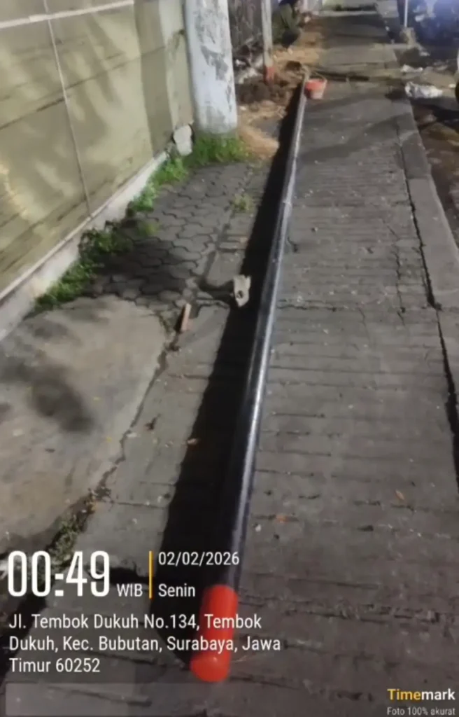 Tiang WiFi Berdiri Tengah Malam di Bubutan: Kecolongan atau Sengaja Dibiarkan?