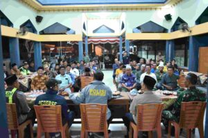 Kapolres Gresik Tegaskan Komitmen Jaga Kamtibmas Usai Mediasi Warga Campurejo dan Banyutengah