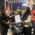 Polsek Kenjeran Kembalikan Sepeda Motor yang di laporkan Hilang Dan di Temukan di Suramadu. 