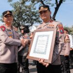 Berhasil Bongkar Curanmor dan Penipuan Mobil, Anggota Polrestabes Surabaya Dapat Penghargaan