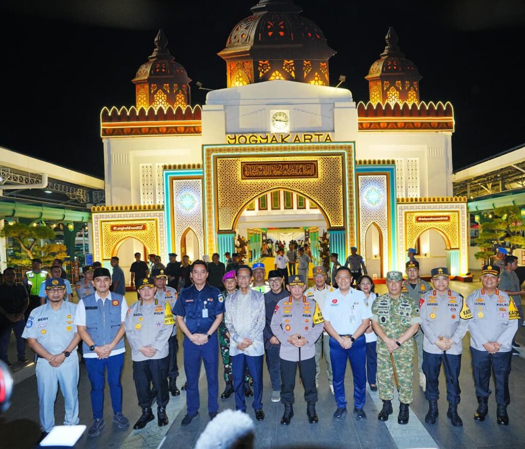 Arus Mudik Membludak di Yogyakarta, Kapolri Pastikan Pelayanan Tetap Prima