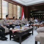 Laga Panas Berubah Adem! Polda Jatim Satukan Persebaya dan Arema di Meja Damai