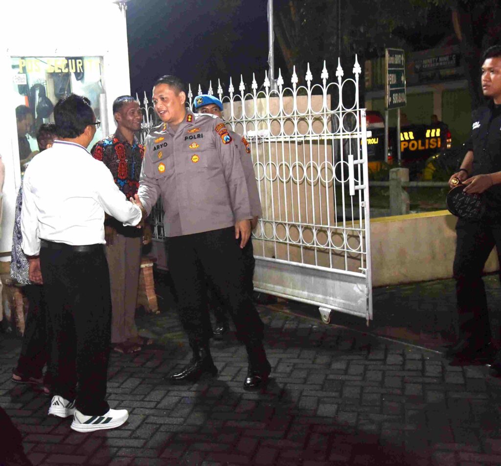 Kapolres Bondowoso Cek Langsung Pengamanan Gereja Jelang Paskah, Pastikan Ibadah Aman dan Khidmat