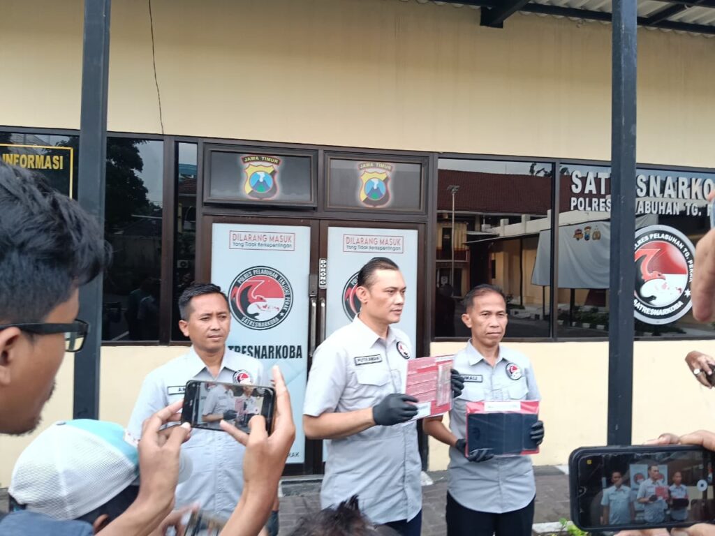 Edarkan 31 Poket Sabu, Empat Tersangka Dibekuk di Surabaya