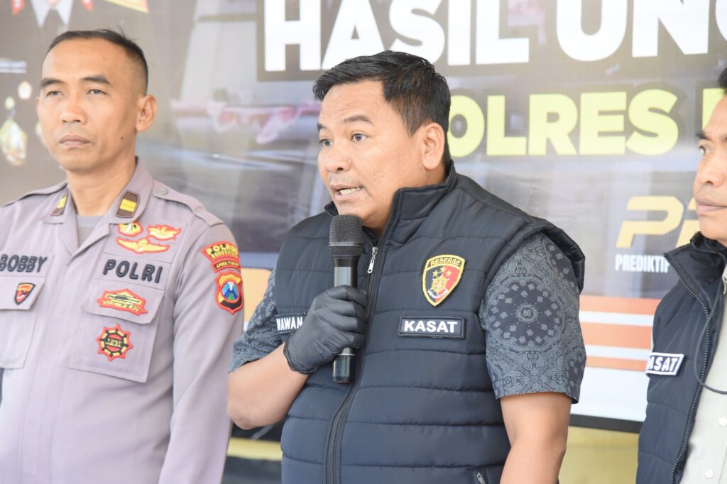 Polres Bondowoso Ungkap Penimbunan 1 Ton Pertalite, Dua Tersangka Diamankan