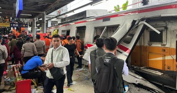 Ketika Warga Bekasi Menjadi “Tim Penyelamat” Pertama dalam Insiden Kereta