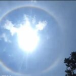 Langit Sampang Dihiasi “Cincin Pelangi”, Fenomena Halo Matahari Bikin Warga Takjub!