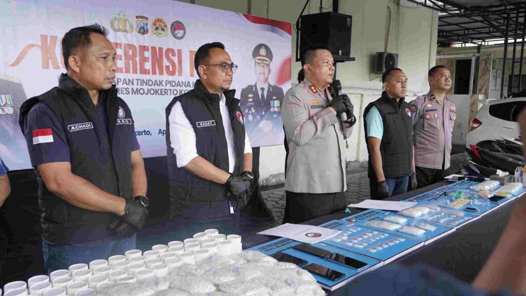 Operasi Besar! 57 Tersangka Narkoba Diciduk, Nilai Barang Bukti Capai Rp1,1 Miliar