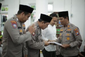 Polres Sampang Gelar Doa Bersama Lepas 5 Personel Calon Jamaah Haji Menuju Tanah Suci