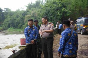 Polres Bondowoso Bangun Jembatan Merah Putih Presisi, Dorong Akses dan Ekonomi Warga