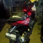 Adu Banteng di Tambang Boyo Surabaya, Satu Pengendara Patah Tulang