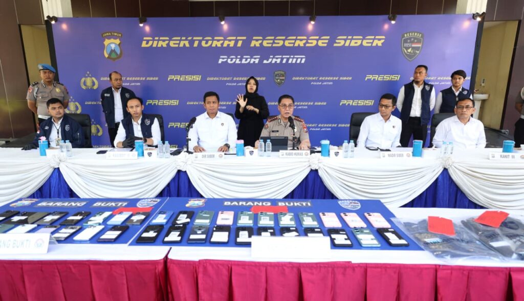 Polda Jatim Bongkar Sindikat Penipuan Online Jual Beli Mobil, 11 Pelaku Ditangkap