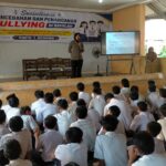Polres Ngawi Sosialisasi Anti Bullying dan Bahaya Narkoba di SMPN 1 Geneng