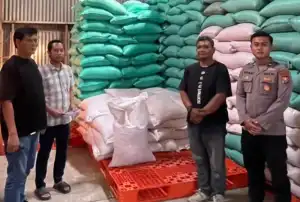 Polres Pelabuhan Tanjungperak Bantu Petani Distribusikan Jagung Hasil Panen ke Bulog
