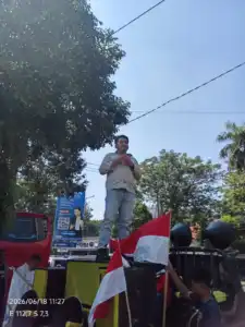 AMI Demo DPW PAN Jatim, Desak Tindak Tegas Dugaan Pemotongan Dana Reses Juliana Eva Wati