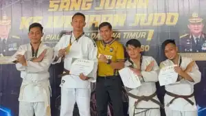 Tampil Gemilang di Kelas 81 Kg, Briptu Rizqy Juarai Judo Piala Kapolda Jatim 2026