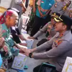 Sambut Hari Bhayangkara ke-80, Polres Lamongan Bedah Rumah Warga Tak Layak Huni dan Salurkan Bansos