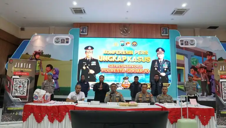 Polresta Sidoarjo Ungkap Peredaran Narkotika Jaringan Internasional, Dua WNA Diamankan