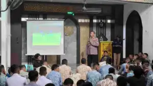 Polres Pelabuhan Tanjung Perak Berikan Edukasi Cegah Perundungan dan Bijak Bermedia Sosial kepada Pelajar MPLS