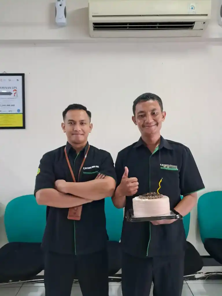 Bank Syariah Annisa Mukti Beri Kejutan Ulang Tahun ke Kontributor Media di Sidoarjo