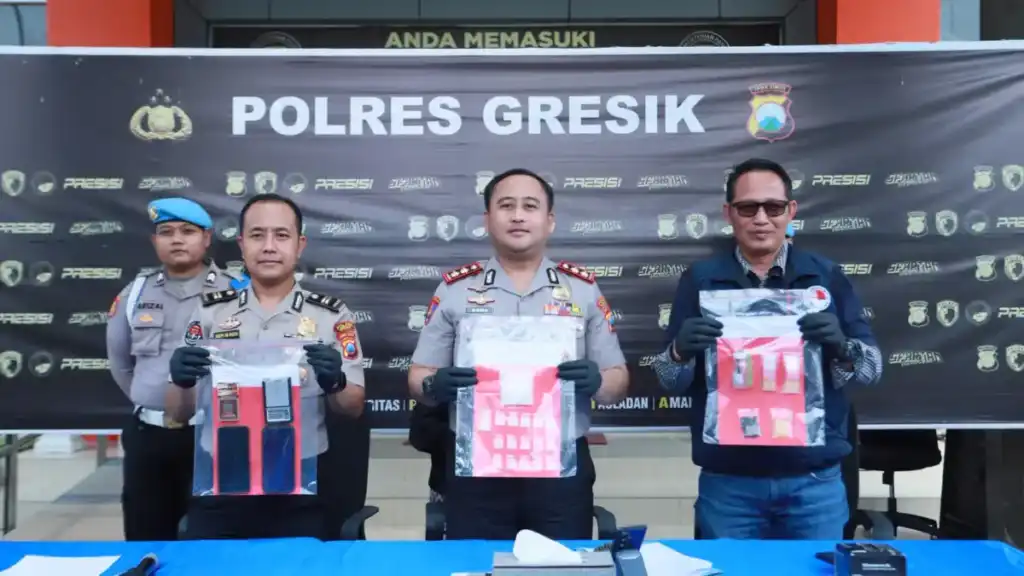 Polres Gresik Bongkar Peredaran Narkoba Sistem Ranjau, Dua Kurir Sabu Diamankan