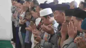 Polres Pasuruan Gelar Salat Ghaib dan Doa Bersama untuk Korban Kecelakaan Lalu Lintas