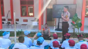 Polri Kerahkan 372 Taruna Akpol Dampingi Siswa di 73 Sekolah Rakyat Bersama Taruna Akademi TNI